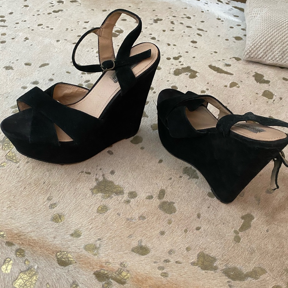 Black suede Steve Madden platforms!